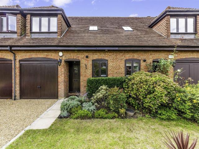 House for rent in Walton On The Hill, Reigate and Banstead
