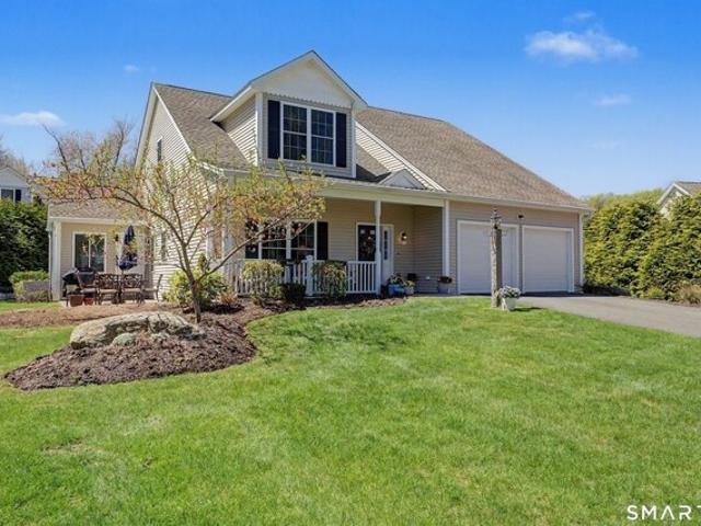 House for sale in Oxford, Connecticut