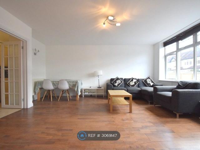 House for rent in London Borough of Merton, Greater London