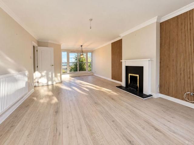 Apartment to rent in Glencullen Electoral Division, Stepaside