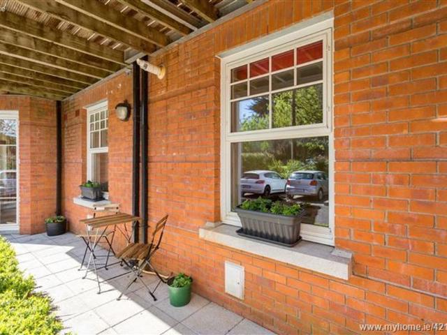 Apartment to rent in Blackrock