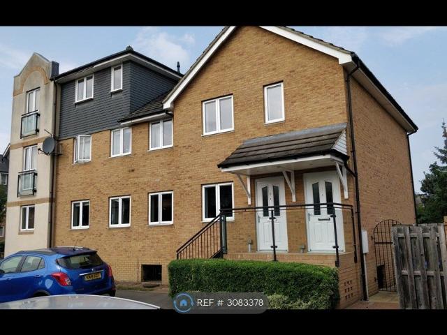 House for rent in Egham Hythe, Runnymede