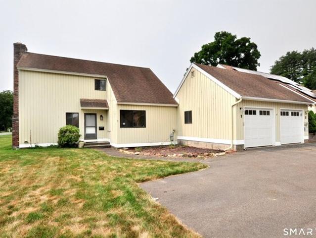 House for sale in Simsbury, Connecticut