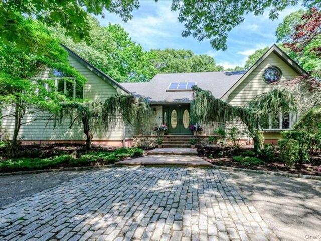 House for sale in Bohemia, New York