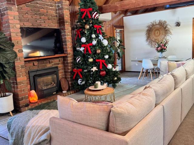 Room for rent in Camerons Creek, Victoria
