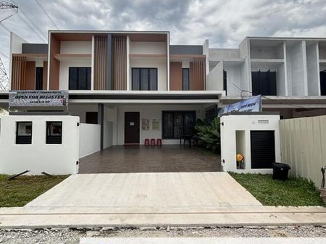 House for sale in Ulu Tiram, Johor
