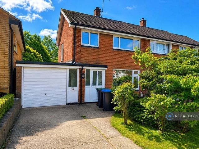 House for rent in Perryfields, West Sussex