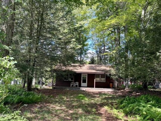 House for sale in Canadensis, Pennsylvania
