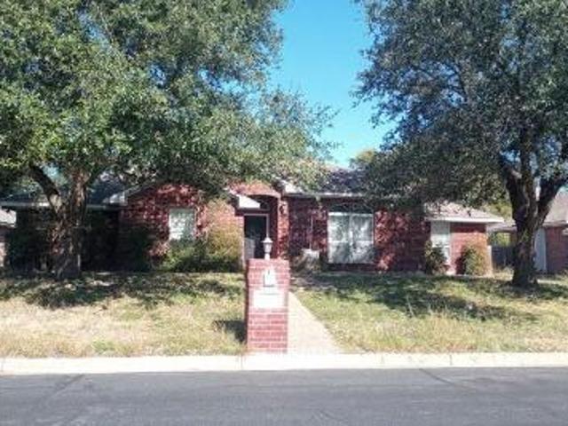 House for sale in Woodway, Texas