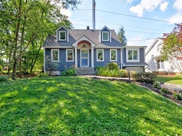 House for sale in Chatham, New Jersey