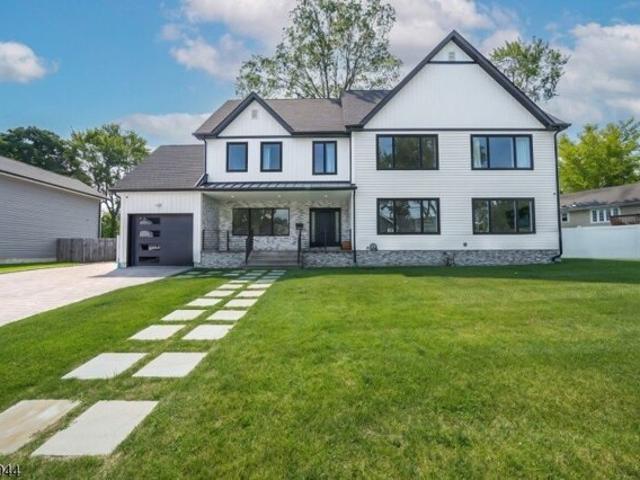 House for sale in Clark, New Jersey
