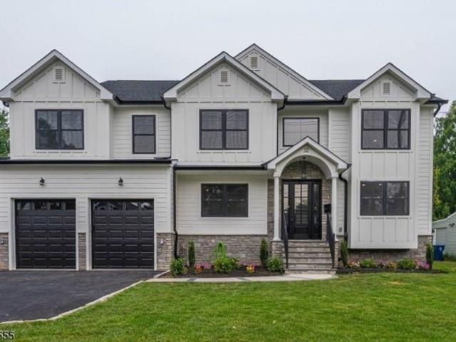 House for sale in Clark