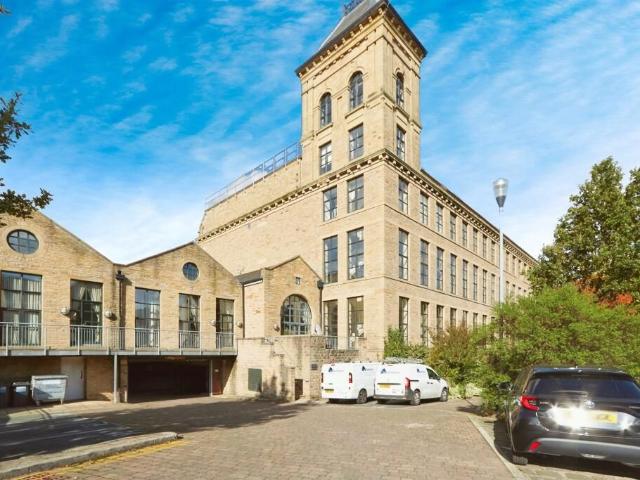 Apartment for rent in Apperley Bridge, West Yorkshire
