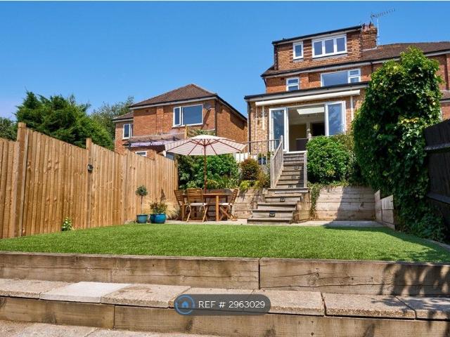 House for rent in Pouchen End, Hertfordshire