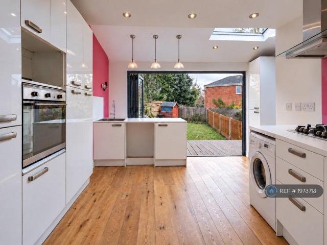 Apartment for rent in London Borough of Harrow, Greater London