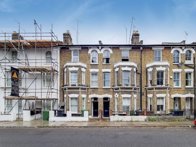 Apartment for rent in Oval, Greater London