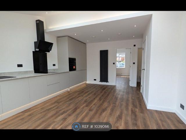 House for rent in Heaviley, Stockport
