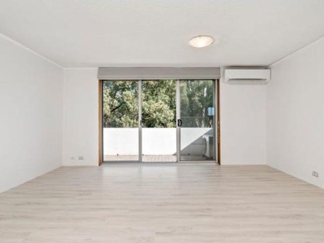 Room for rent in Meadowbank, Sydney