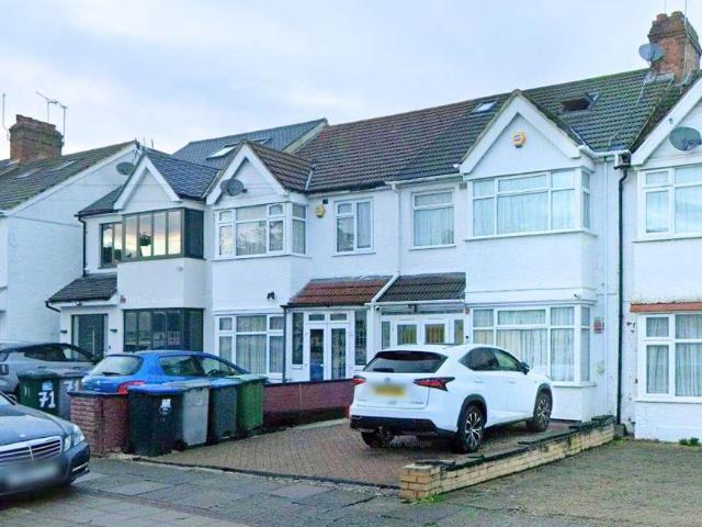 Room for rent in Kingsbury, Greater London