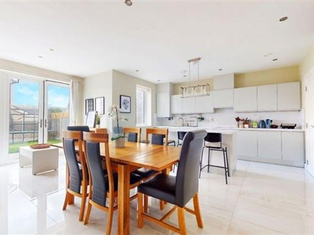 Terraced House to rent in Bluebell, North Tipperary