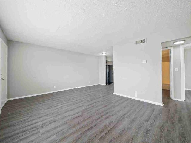 Apartment for rent in Briarwood, Tulsa