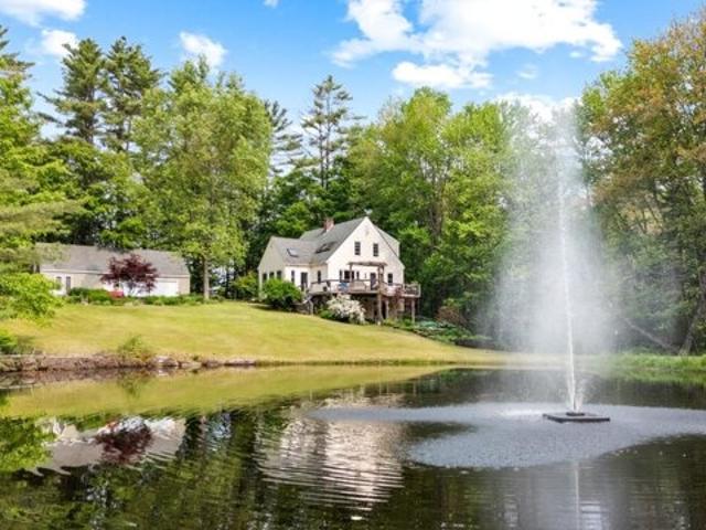 House for sale in Springfield