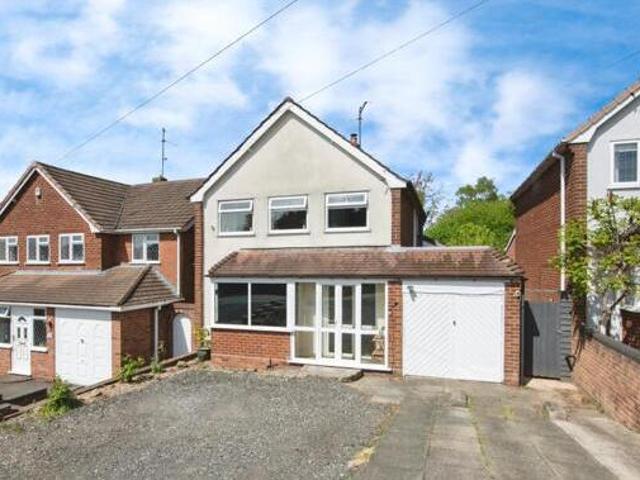 House for sale in Halesowen, West Midlands