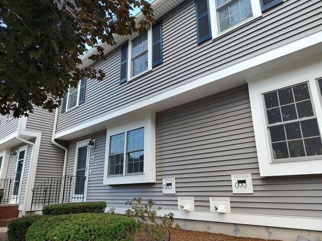 Condo for sale in Bristol, Massachusetts