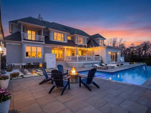 House for sale in Portsmouth, Rhode Island