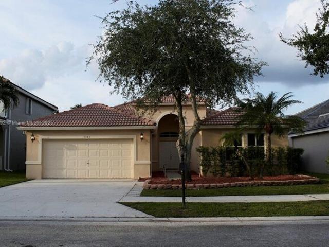 House for sale in Weston