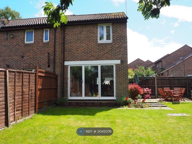 House for rent in Blackhills, Surrey