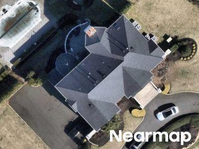 House for sale in Colts Neck