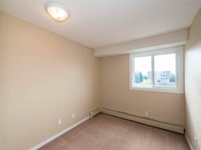 Apartment for rent in Wedgewood, Alberta