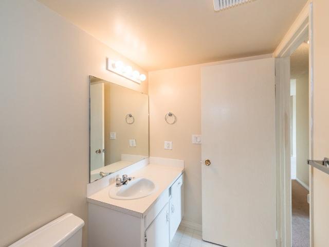 Apartment for rent in Wedgewood, Alberta