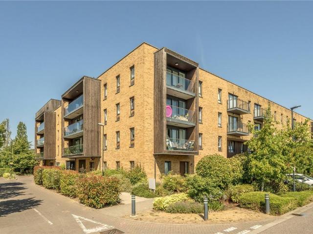 Apartment for rent in Horn Park, Greater London