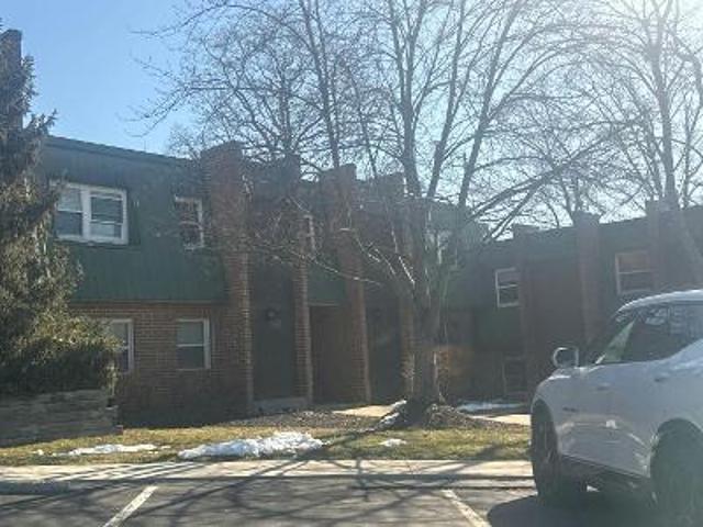 Condo for sale in Mont Clare