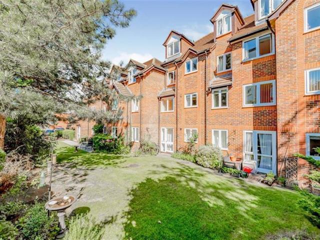 Apartment for rent in Farnborough, Rushmoor