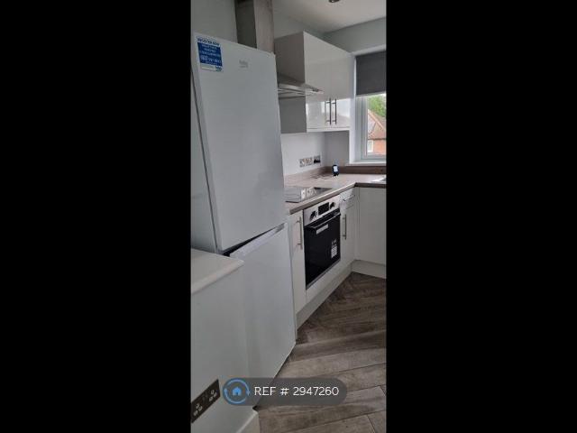 Apartment for rent in Horsell, Woking