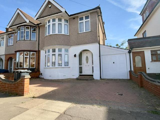 House for rent in London Borough of Redbridge, Greater London