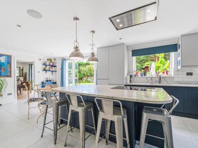 House for sale in Denham, Gerrards Cross and Chalfonts Community Board, Gerrards Cross