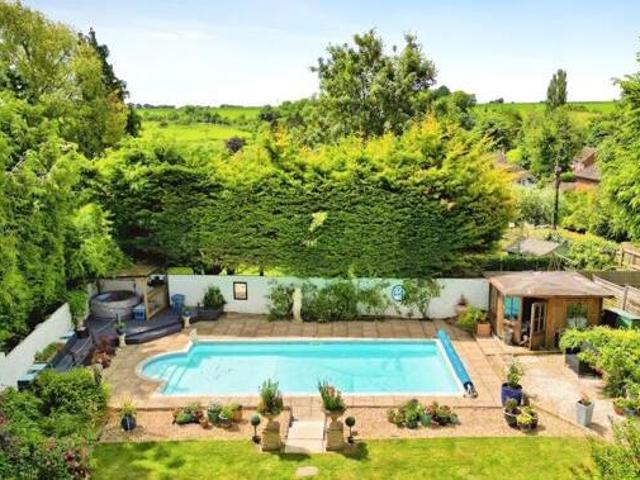 House for sale in Lyons, Greater London