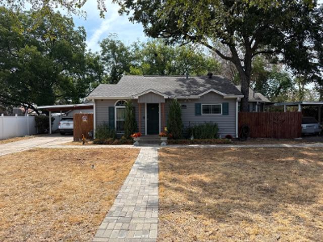 House for sale in River Oaks, Tarrant County