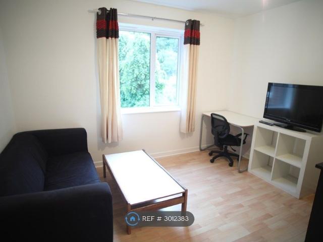 Apartment for rent in Woodhouse, West Yorkshire
