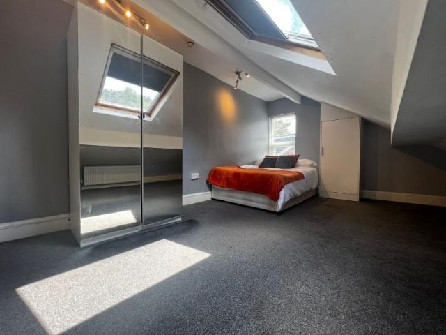Apartment for rent in Woodhouse, West Yorkshire