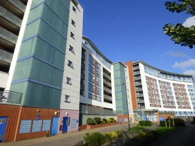 Apartment for rent in Mile End, Greater London