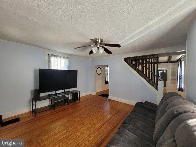 House for sale in Bridgeport, New Jersey