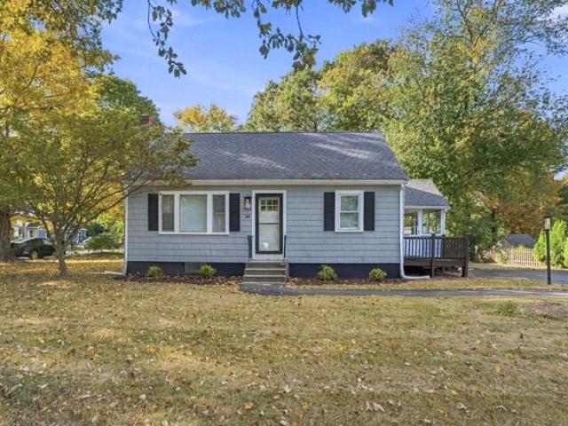 House for sale in Foxborough, Norfolk County