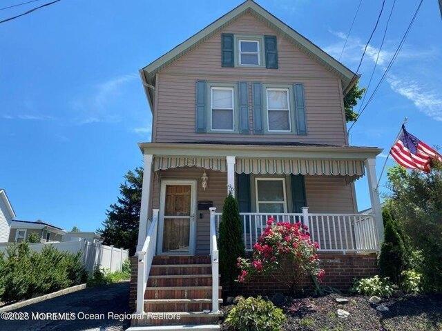 House for sale in Red Bank