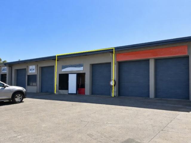 Warehouse for rent in Toombul, Queensland