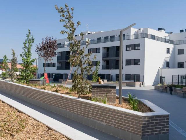 Apartamento en alquiler en Meco, Madrid